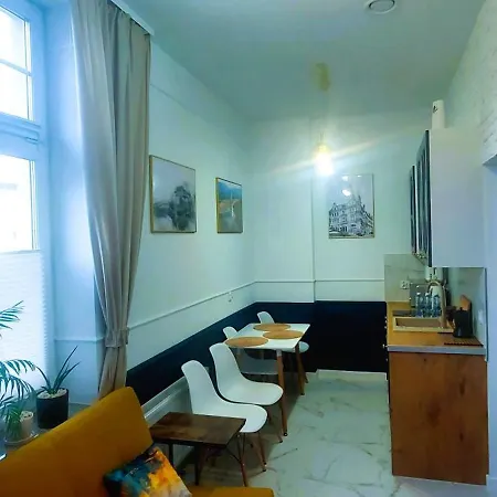 Azzurro - Old Town *