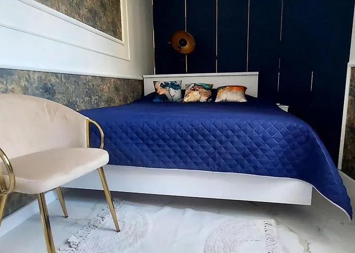 Azzurro - Old Town *